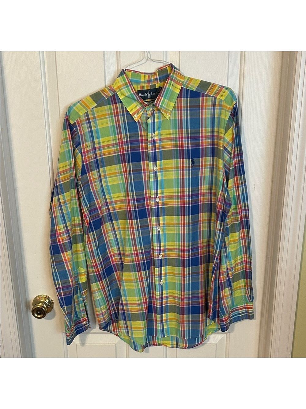 Ralph Lauren Men's Vibrant Plaid Shirt. Classic fit. Size M.Long sleeves